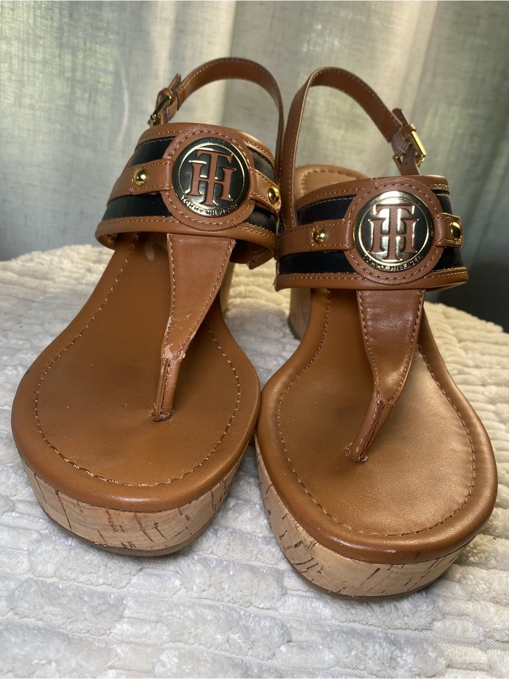 Tommy Hilfiger Black Tan Faux Leather & Cork Wedge Slingback Manne Thong Sandals - Picture 4 of 12